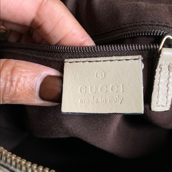Gucci Beige and Cream Sukey Bag - Picture 9 of 13